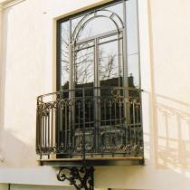Création d'un balcon en fer forgé